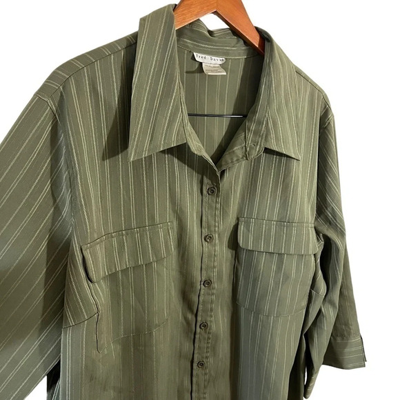 Fred David Button Up Shirt 22W Green Striped Front Pockets 3/4 Sleeves Collared - Picture 3 of 6